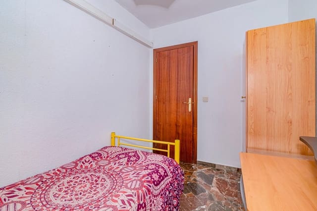 4 Zimmer Apartment zu verkaufen in Granada Stadt mit Garage - 218.000 € (Ref: 9674864)
