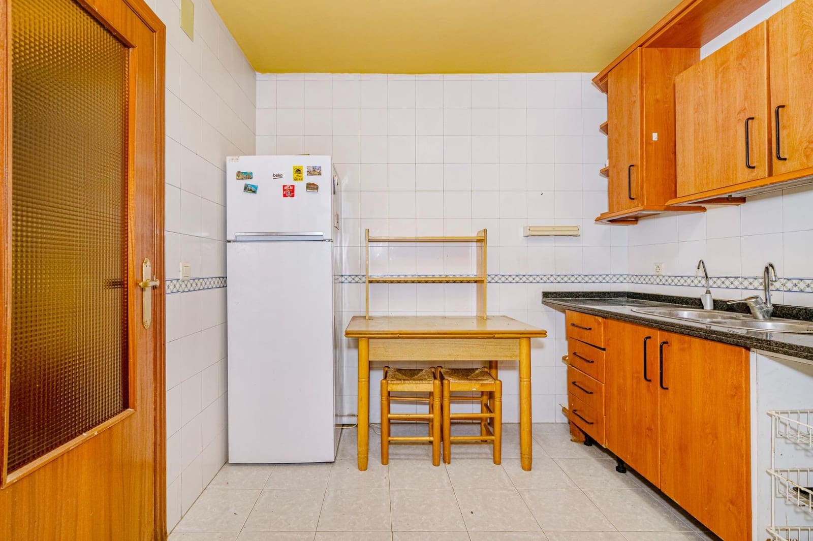 4 bedroom Apartment for sale in Granada city with garage - € 218,000 (Ref: 9674864)