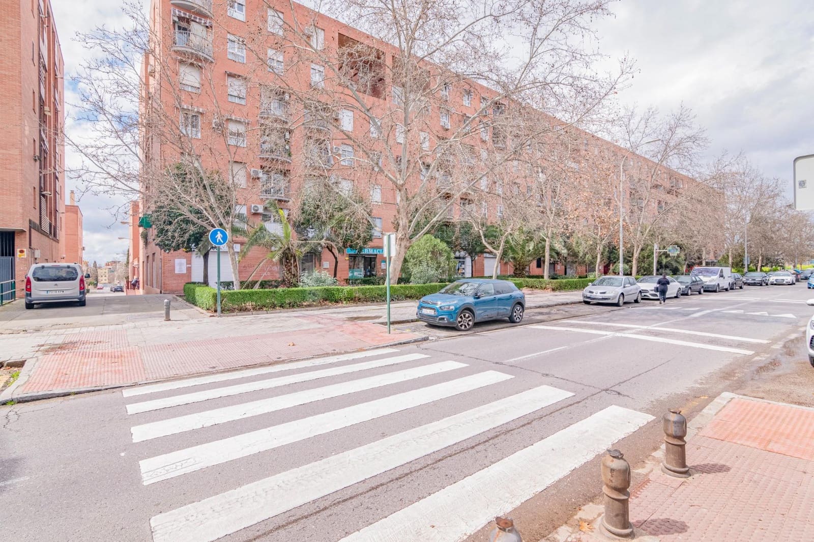 4 bedroom Apartment for sale in Granada city with garage - € 218,000 (Ref: 9674864)