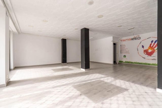 Kommersiell til salgs i Pajaritos - Plaza de Toros, Granada by - € 235 000 (Ref: 9674866)