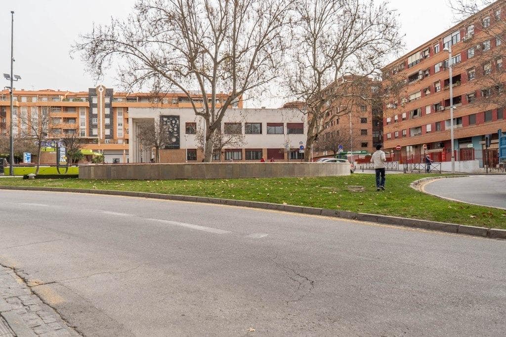 Kommersiell til salgs i Granada by - € 235 000 (Ref: 9674866)