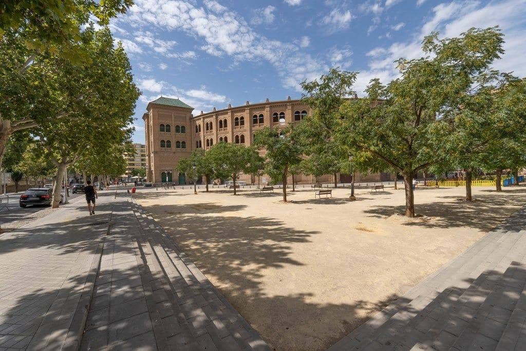 Kommersiell til salgs i Granada by - € 235 000 (Ref: 9674866)