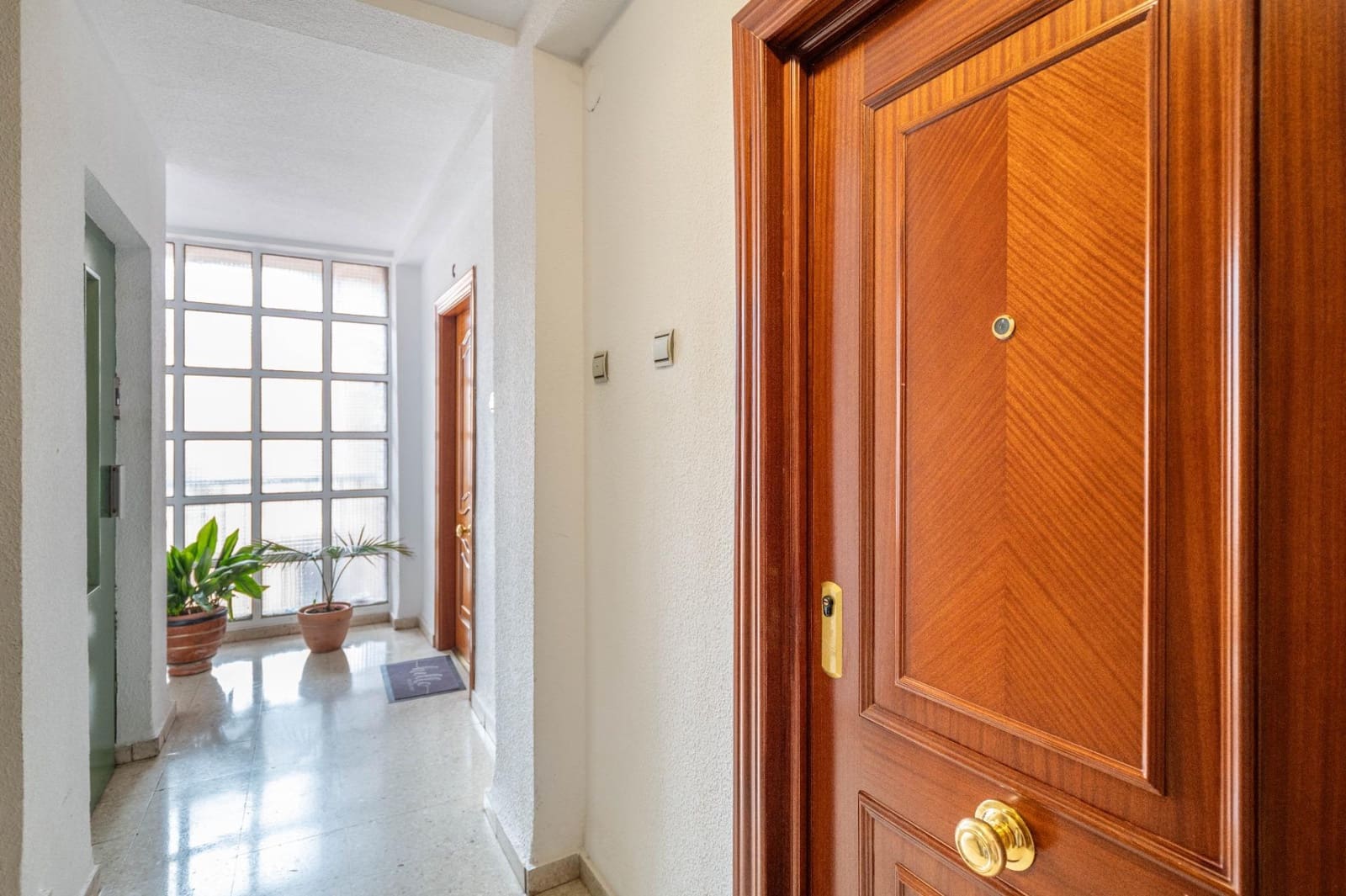 3 Zimmer Wohnung zu verkaufen in Granada Stadt - 238.000 € (Ref: 9674868)