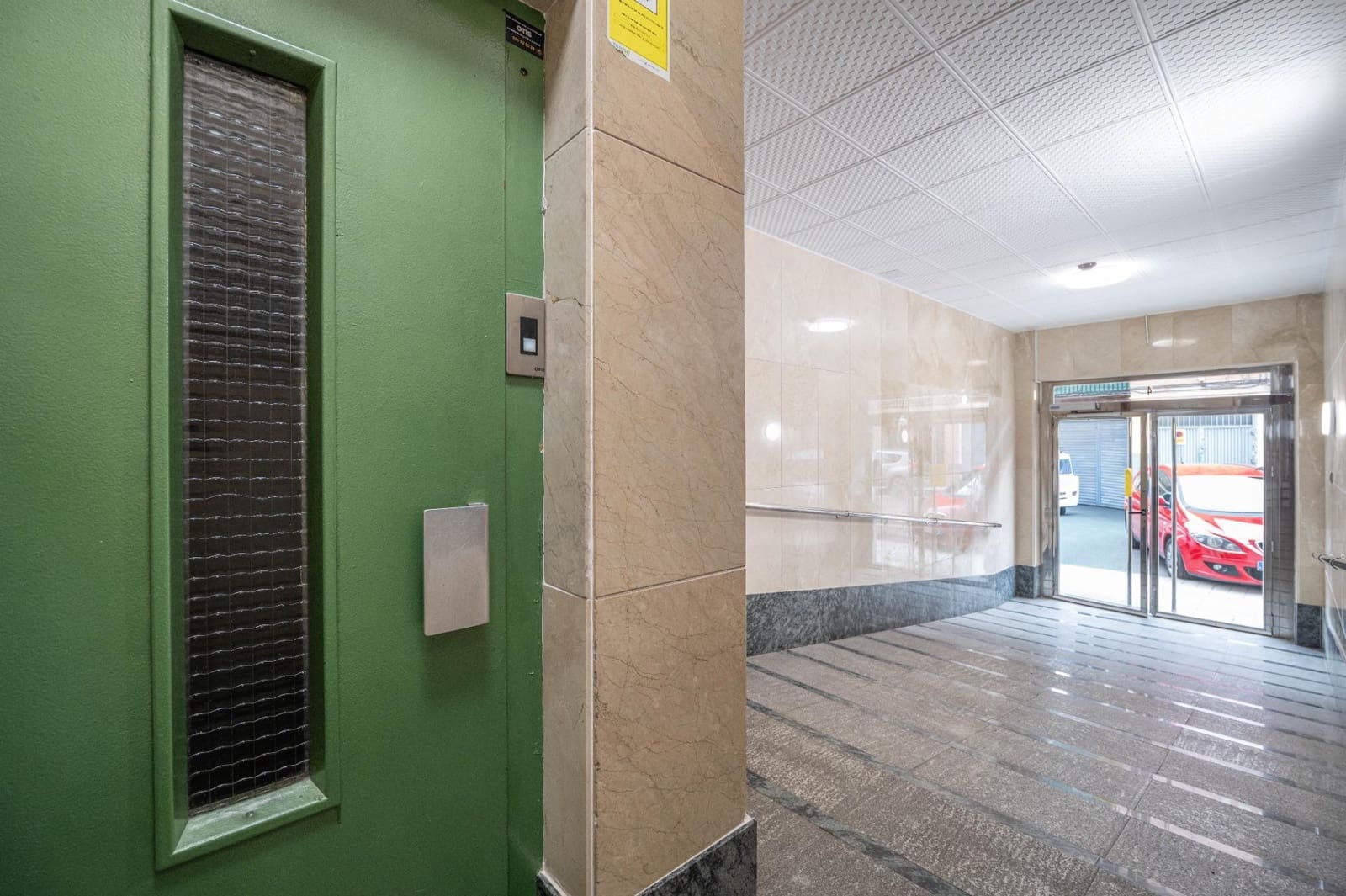 3 Zimmer Wohnung zu verkaufen in Granada Stadt - 238.000 € (Ref: 9674868)