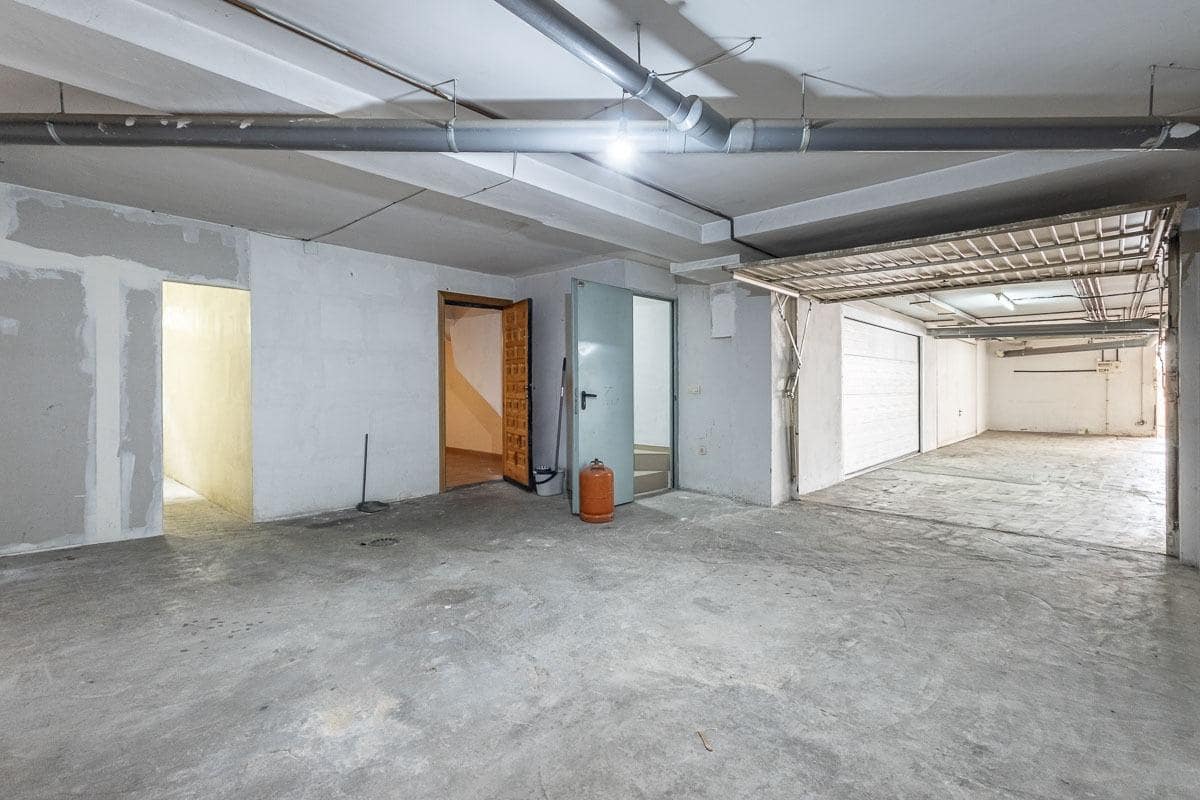 4 Zimmer Reihenhaus zu verkaufen in La Zubia mit Garage - 220.000 € (Ref: 9674869)