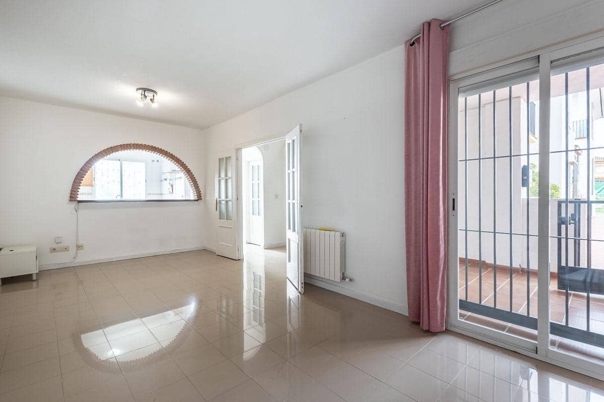 4 Zimmer Reihenhaus zu verkaufen in La Zubia mit Garage - 220.000 € (Ref: 9674869)