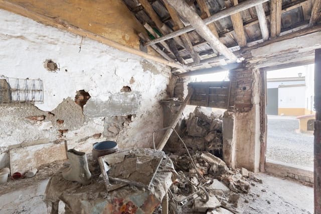 Finca/Casa Rural de 3 habitaciones en Pinos Puente en venta - 12.000 € (Ref: 9674870)