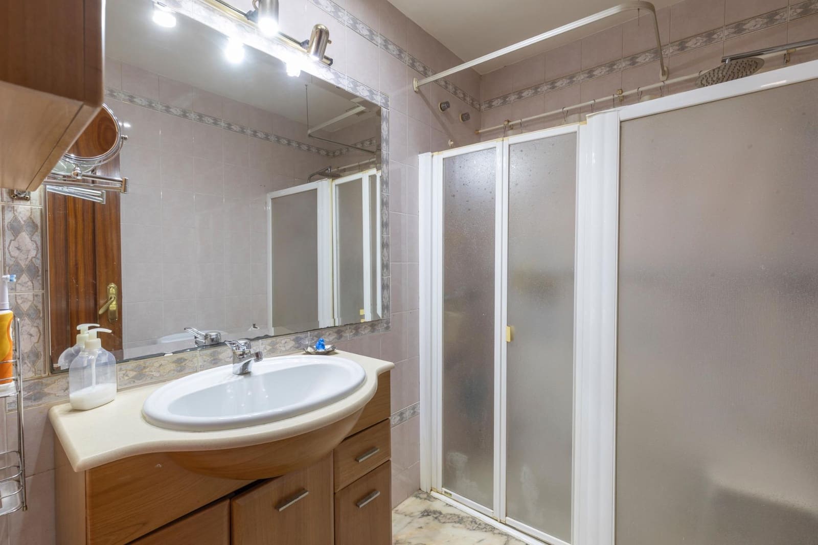 Piso de 2 habitaciones en Granada ciudad en venta - 219.900 € (Ref: 9674871)