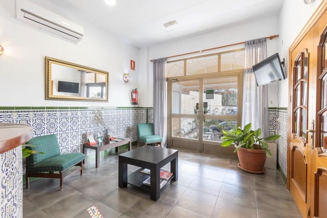 Hotel de 30 habitaciones en Motril en venta con garaje - 2.800.000 € (Ref: 9674873)