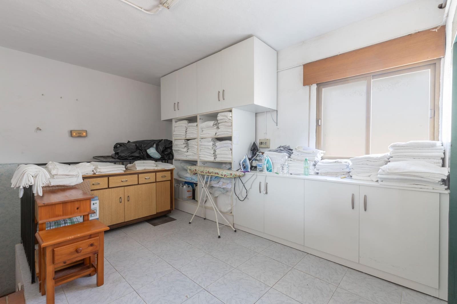 30 chambre Hôtel à vendre à Motril avec garage - 2 800 000 € (Ref: 9674873)