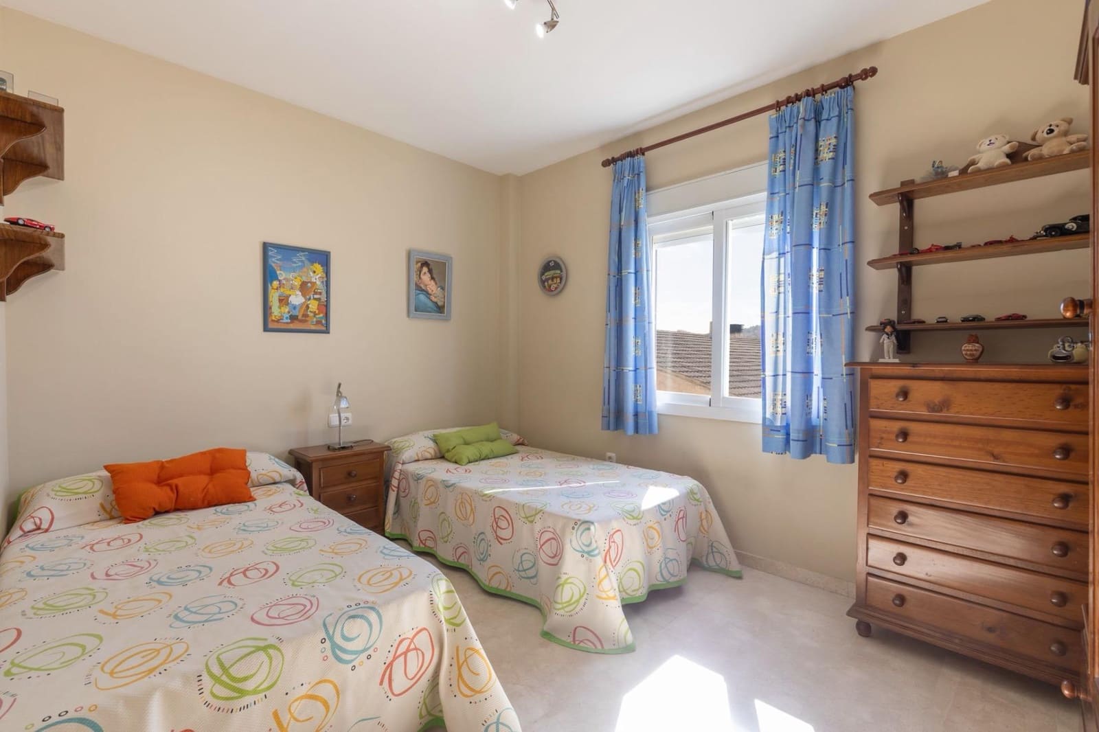 4 sovrum Semi-fristående Villa till salu i Albolote med garage - 299 900 € (Ref: 9674879)