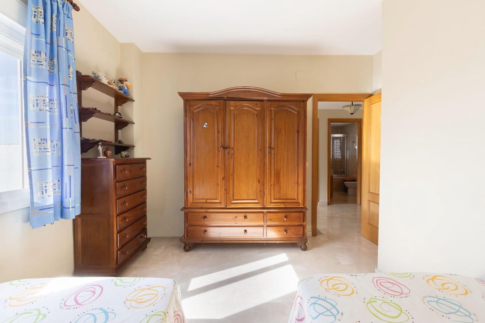 4 sovrum Semi-fristående Villa till salu i Albolote med garage - 299 900 € (Ref: 9674879)