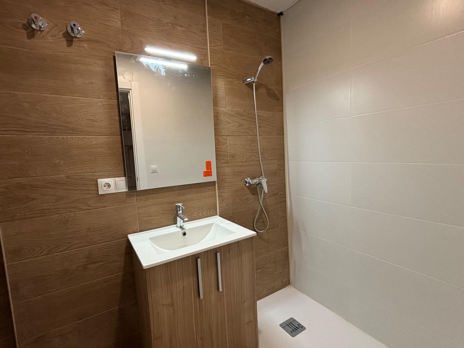 3 bedroom Apartment for sale in Granada city - € 240,000 (Ref: 9674882)