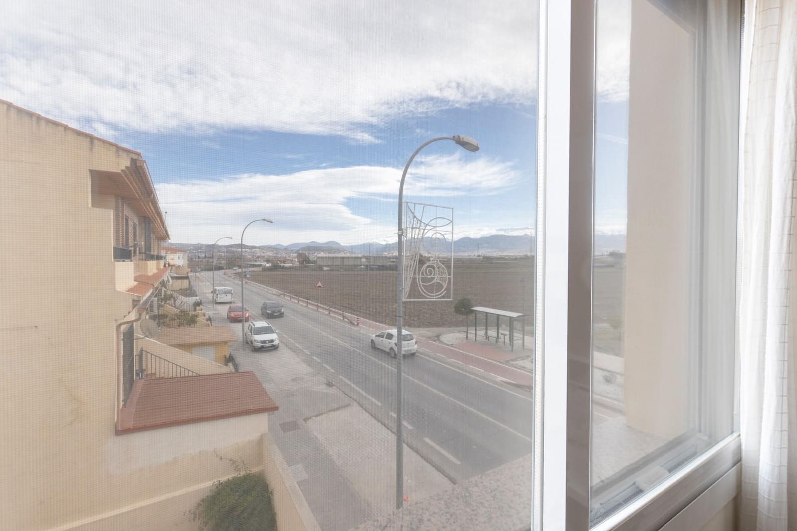 Pareado de 3 habitaciones en Belicena en venta con garaje - 235.000 € (Ref: 9674883)