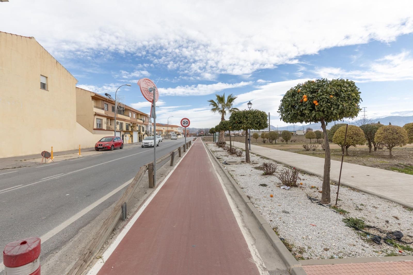 Pareado de 3 habitaciones en Belicena en venta con garaje - 235.000 € (Ref: 9674883)