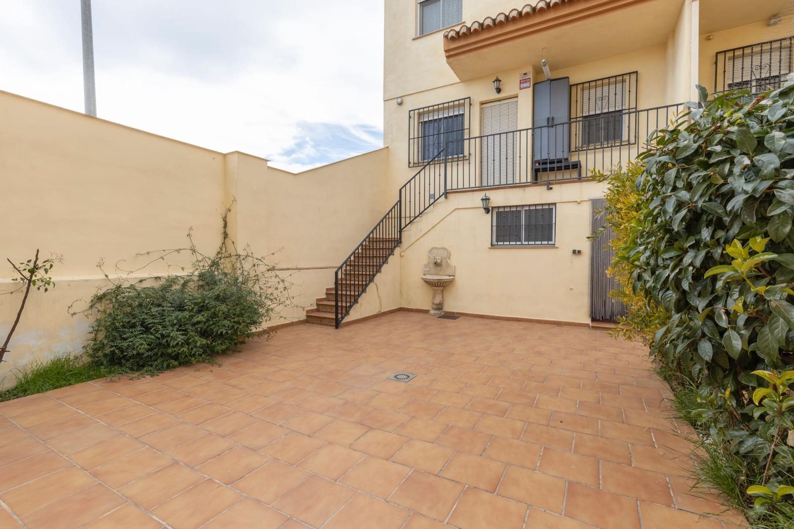 Pareado de 3 habitaciones en Belicena en venta con garaje - 235.000 € (Ref: 9674883)