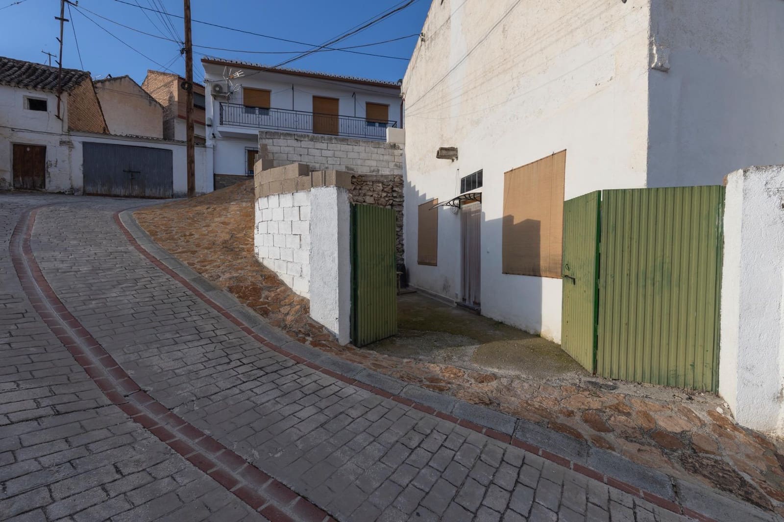 6 bedroom Apartment for sale in Moclin - € 139,900 (Ref: 9674886)