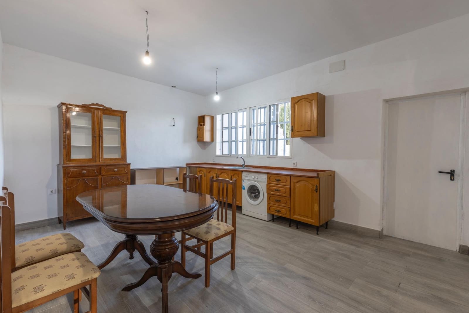 6 bedroom Apartment for sale in Moclin - € 139,900 (Ref: 9674886)