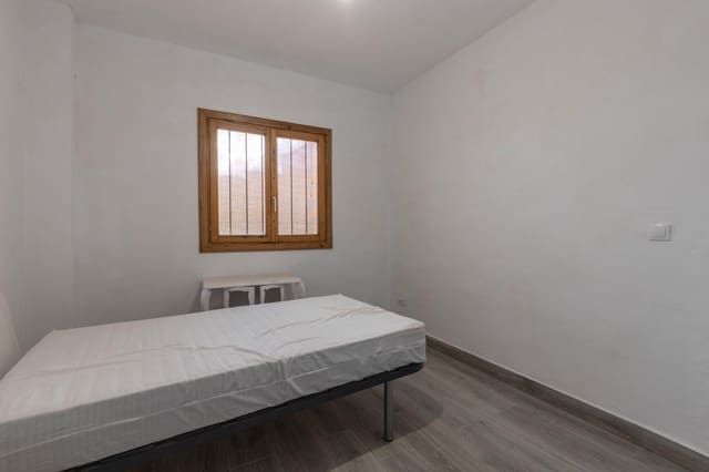 6 bedroom Apartment for sale in Moclín - € 139,900 (Ref: 9674886)