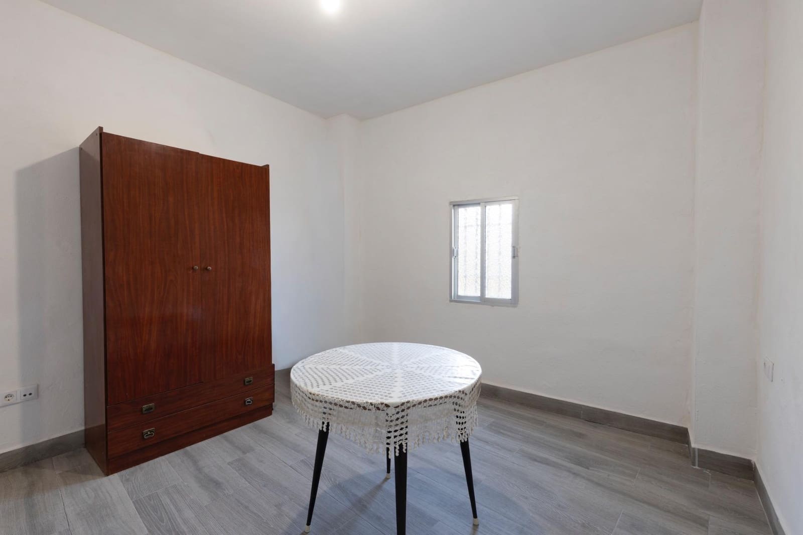 6 bedroom Apartment for sale in Moclin - € 139,900 (Ref: 9674886)