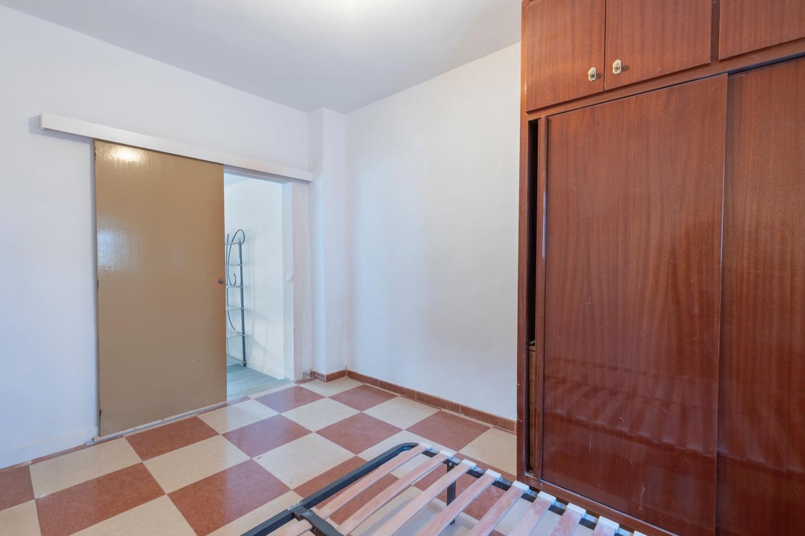 6 bedroom Apartment for sale in Moclin - € 139,900 (Ref: 9674886)