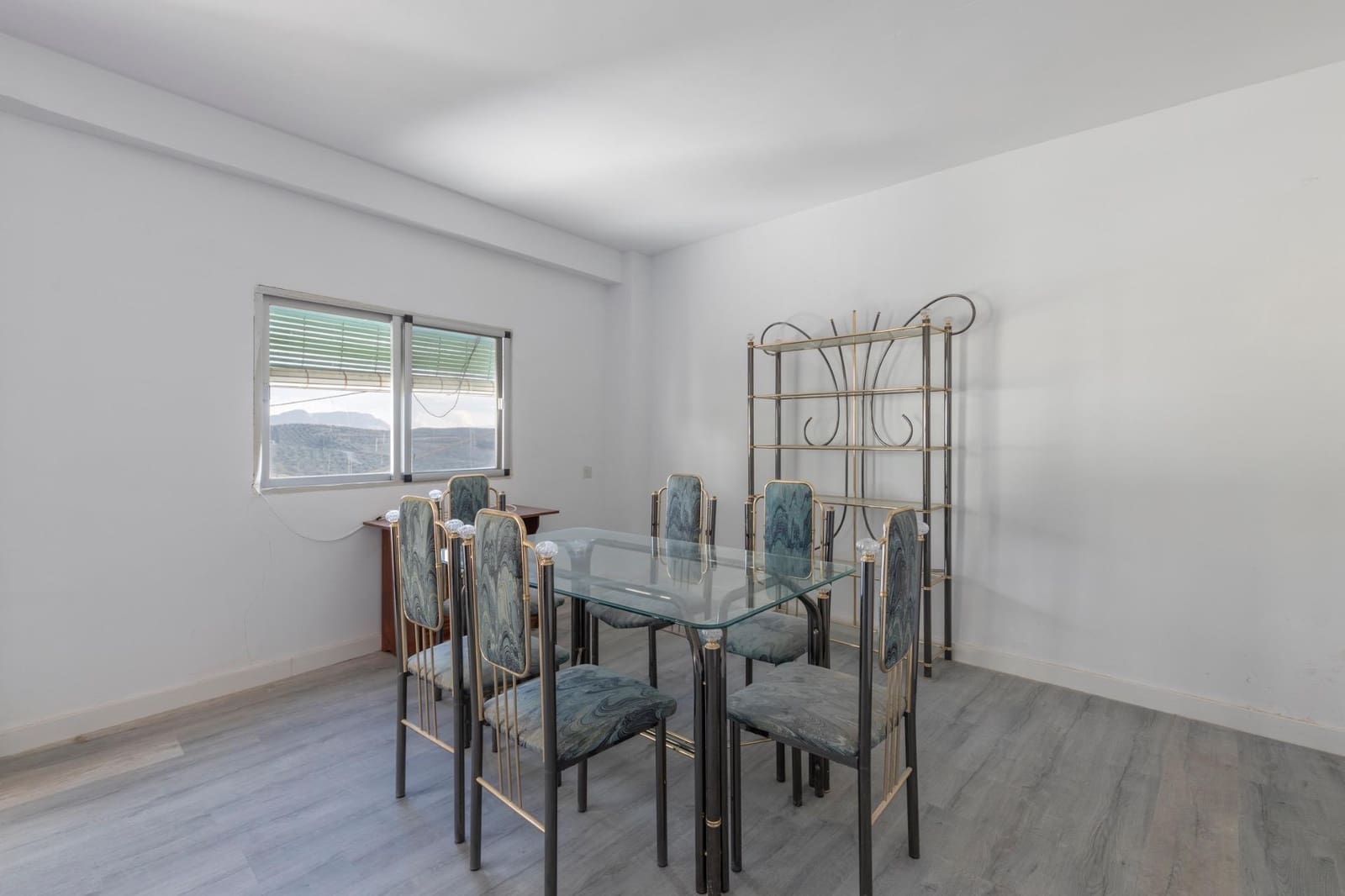 6 bedroom Apartment for sale in Moclin - € 139,900 (Ref: 9674886)