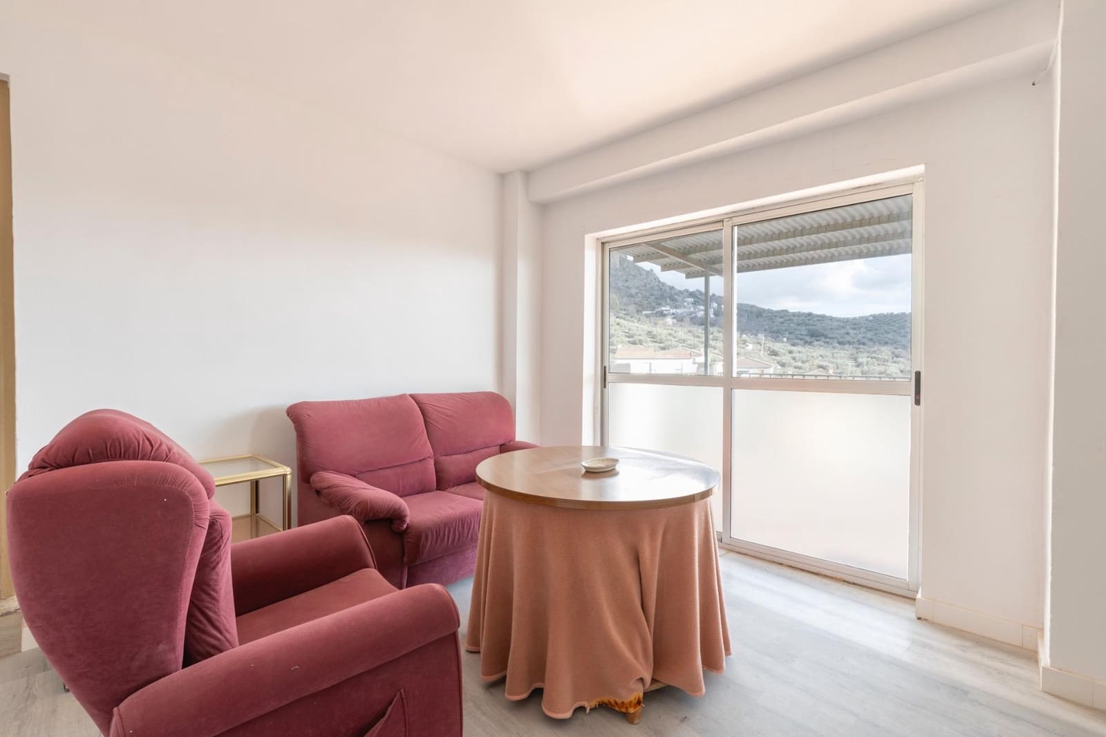 6 bedroom Apartment for sale in Moclin - € 139,900 (Ref: 9674886)