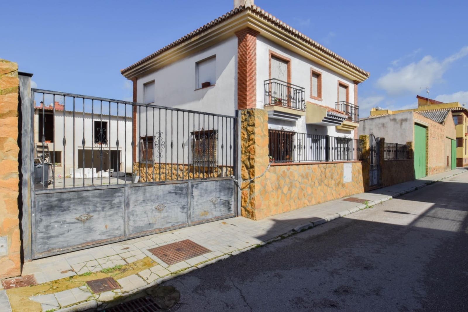 4 bedroom Villa for sale in Cijuela - € 240,000 (Ref: 9674888)