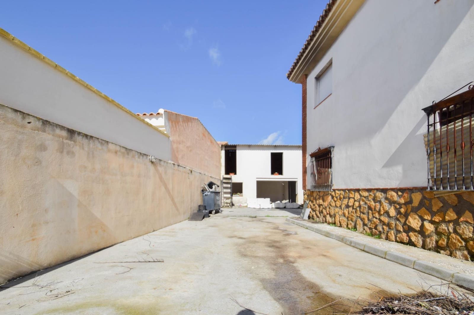 4 bedroom Villa for sale in Cijuela - € 240,000 (Ref: 9674888)