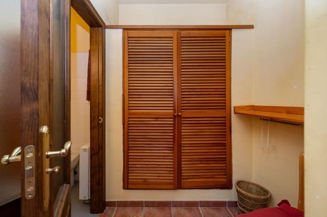 2 makuuhuone Omakotitalo myytävänä paikassa Granada kaupunki - 249 000 € (Ref: 9674891)