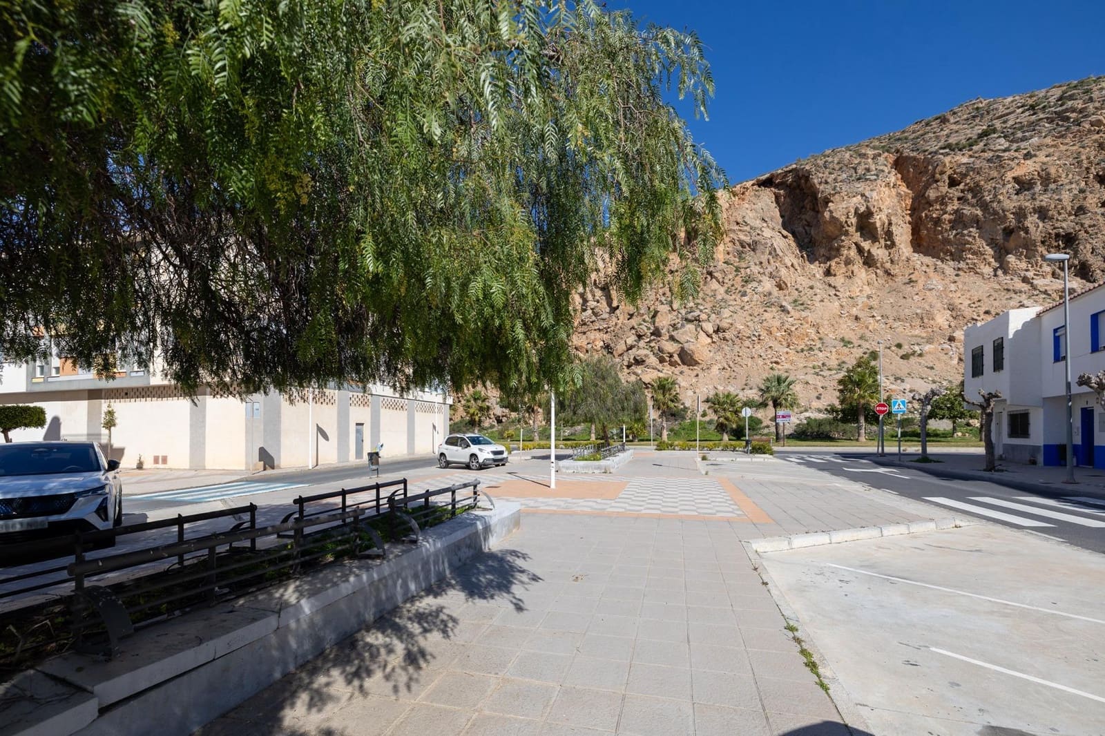 Piso de 3 habitaciones en Calahonda en venta con garaje - 198.000 € (Ref: 9674892)