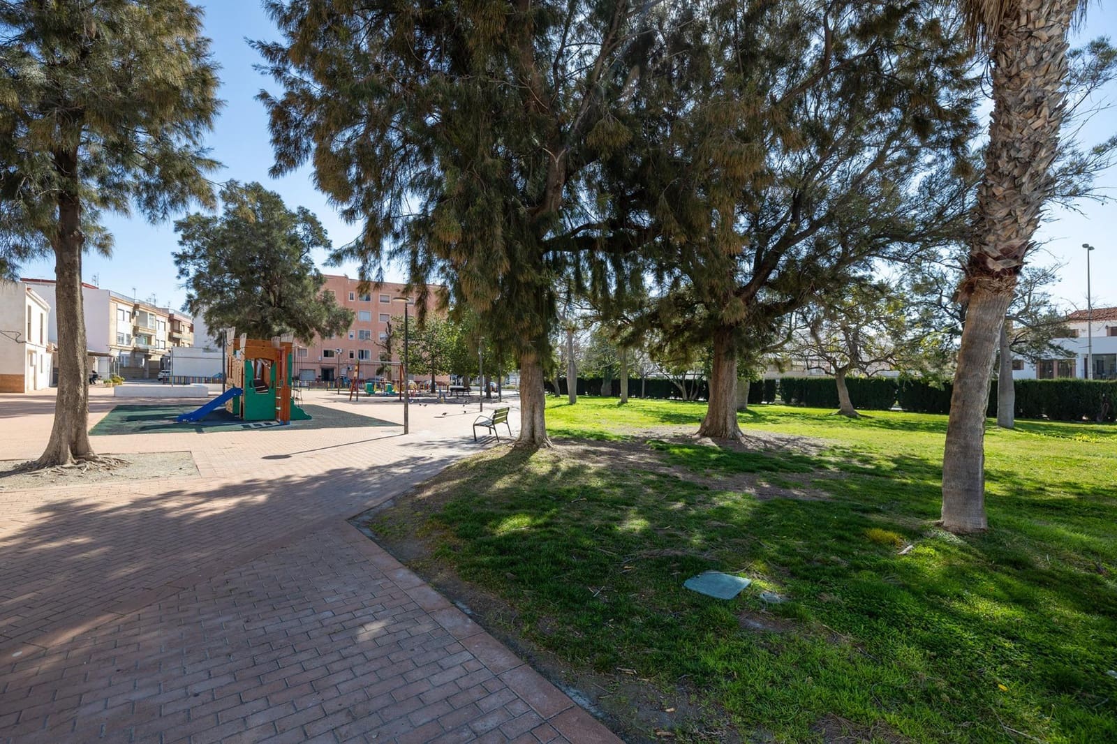 Piso de 3 habitaciones en Calahonda en venta con garaje - 198.000 € (Ref: 9674892)