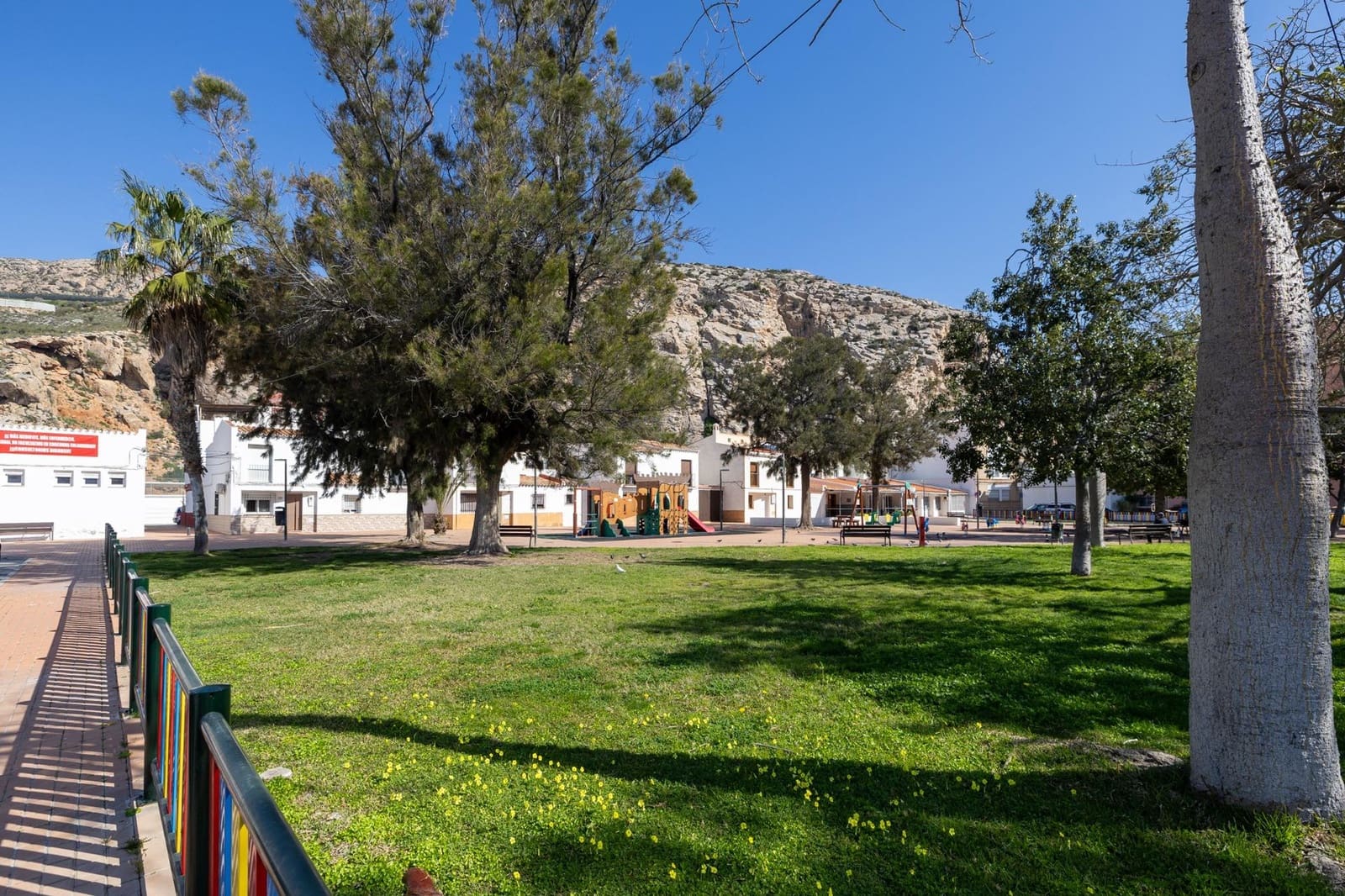 Piso de 3 habitaciones en Calahonda en venta con garaje - 198.000 € (Ref: 9674892)