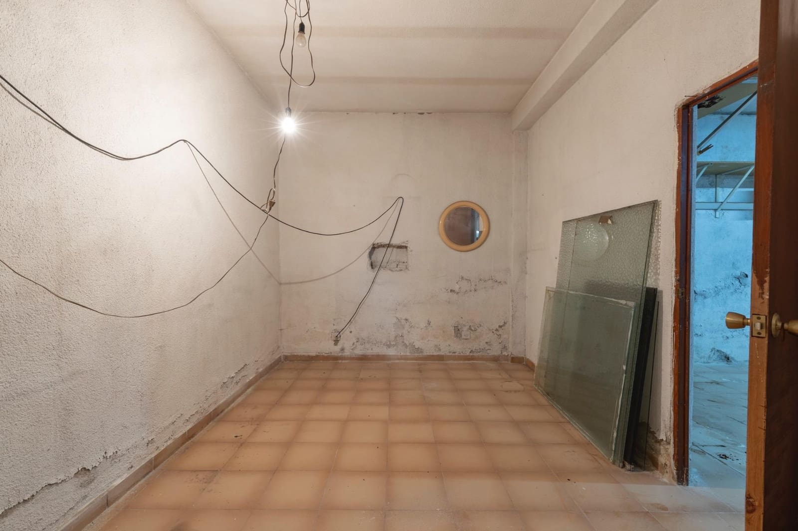 Commercieel te koop in Granada stad - € 123.500 (Ref: 9674894)