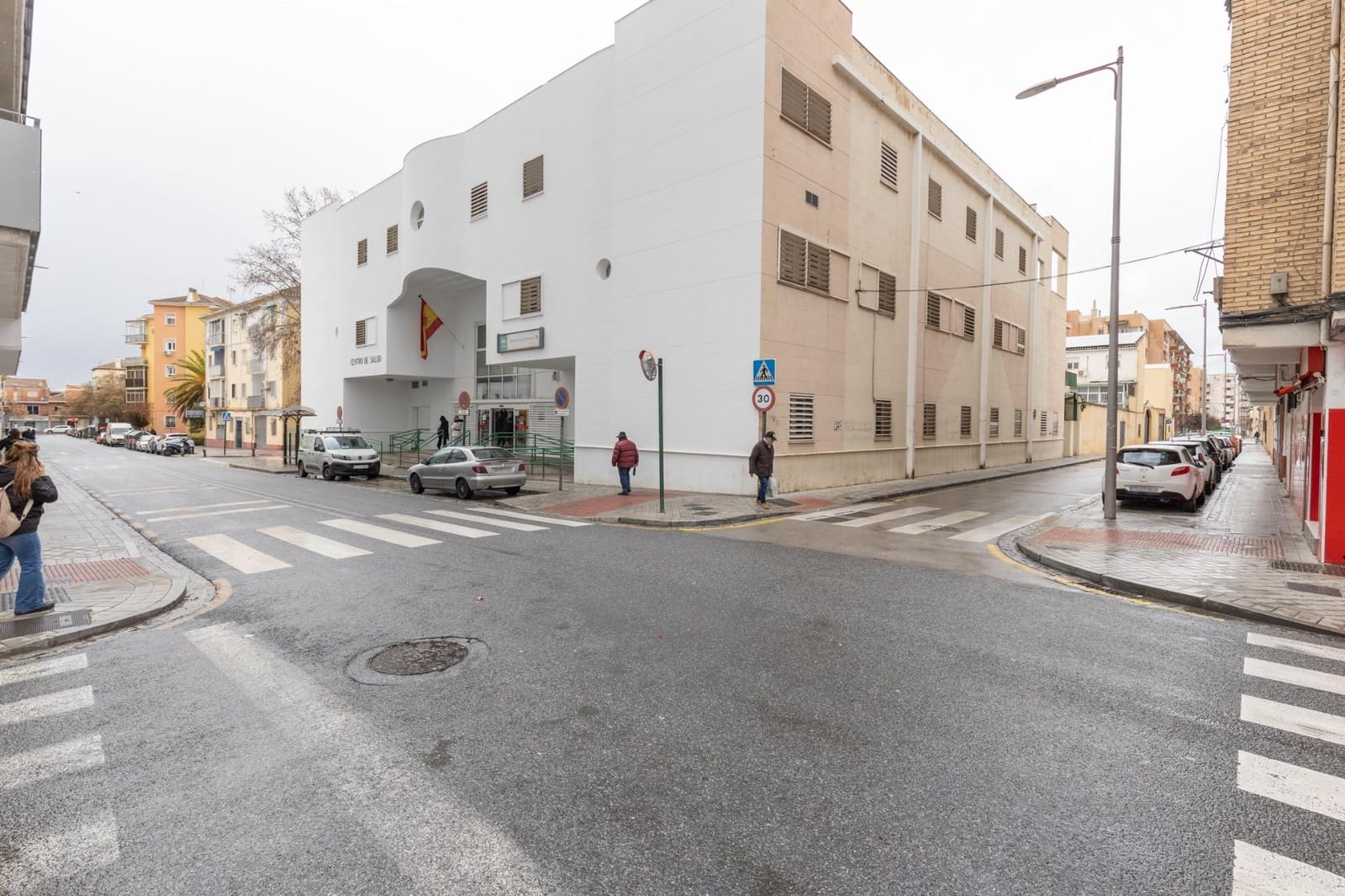 Commercieel te koop in Granada stad - € 123.500 (Ref: 9674894)