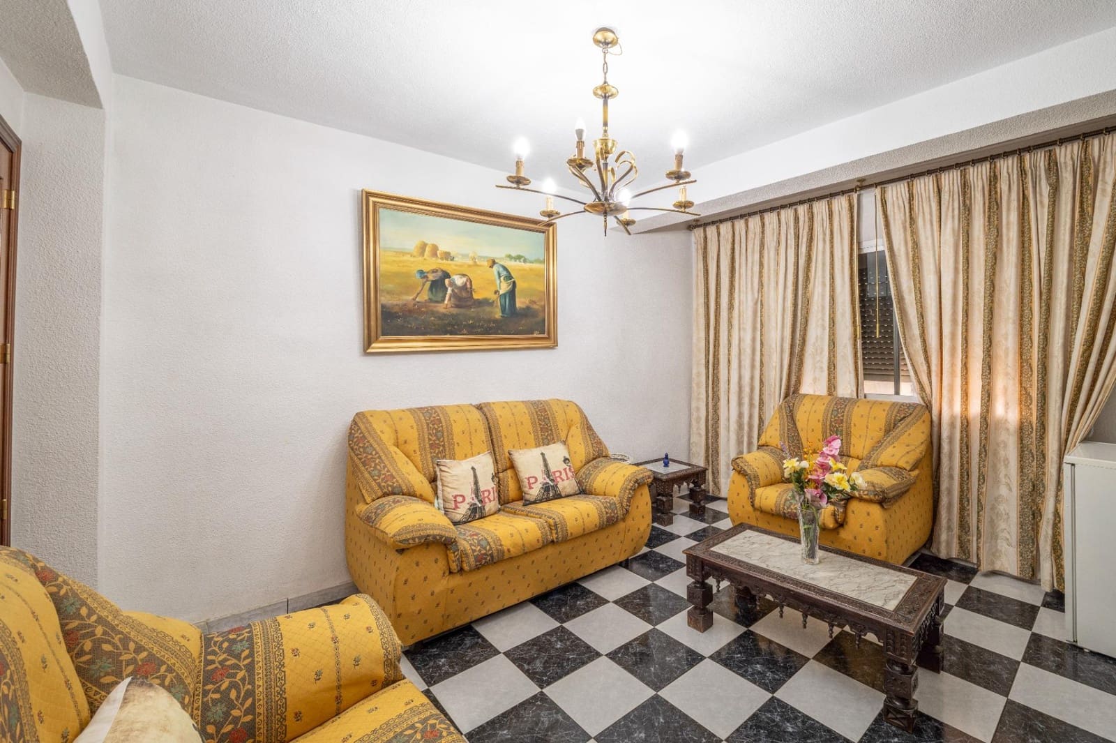 Piso de 3 habitaciones en Granada ciudad en venta - 198.000 € (Ref: 9674895)