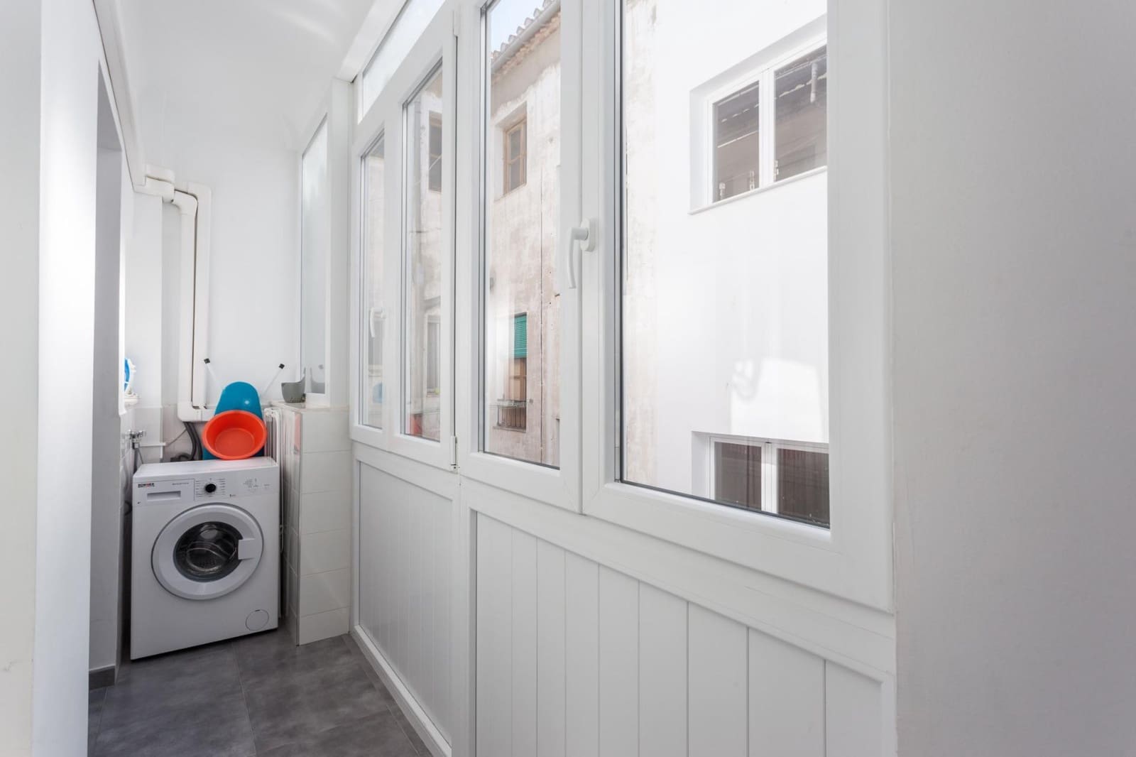 Apartamento de 14 habitaciones en Granada ciudad en venta - 1.175.000 € (Ref: 9674896)