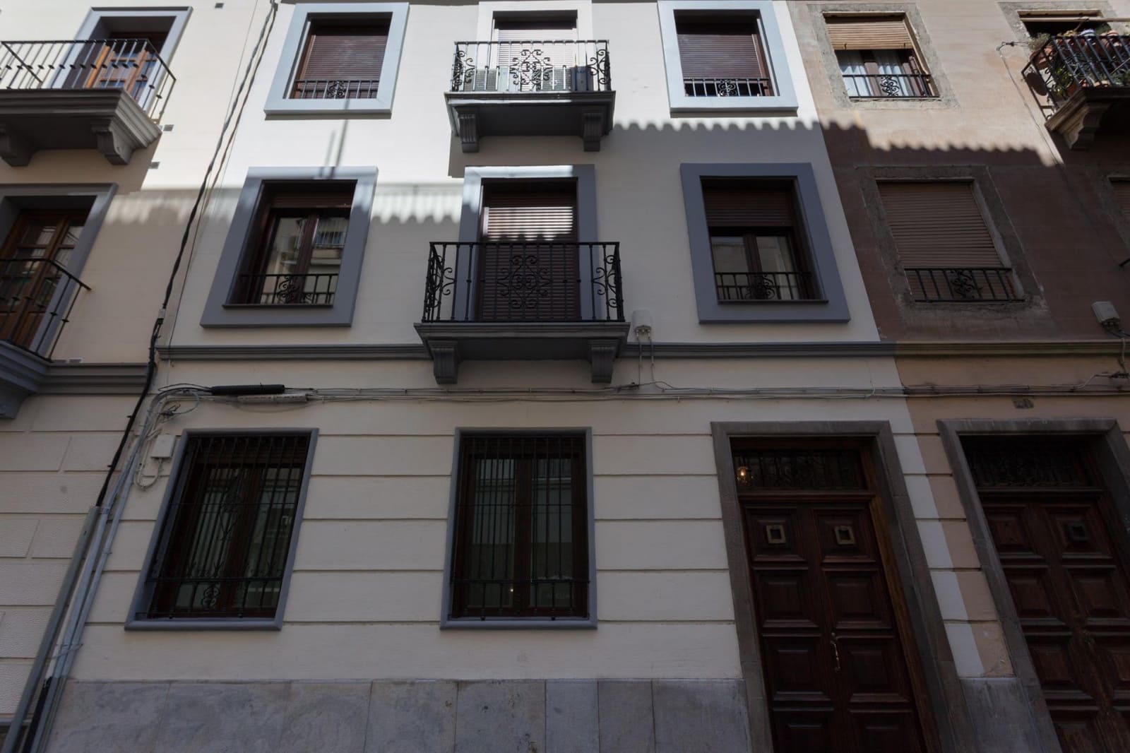 Apartamento de 14 habitaciones en Granada ciudad en venta - 1.175.000 € (Ref: 9674896)