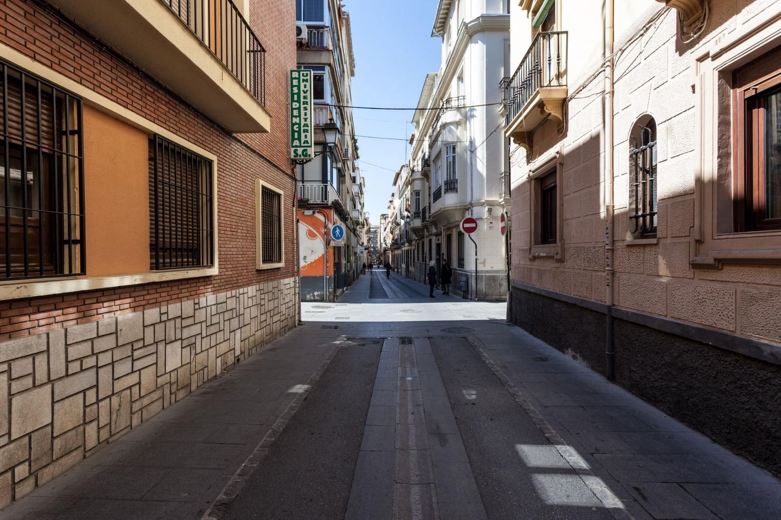 Apartamento de 14 habitaciones en Granada ciudad en venta - 1.175.000 € (Ref: 9674896)