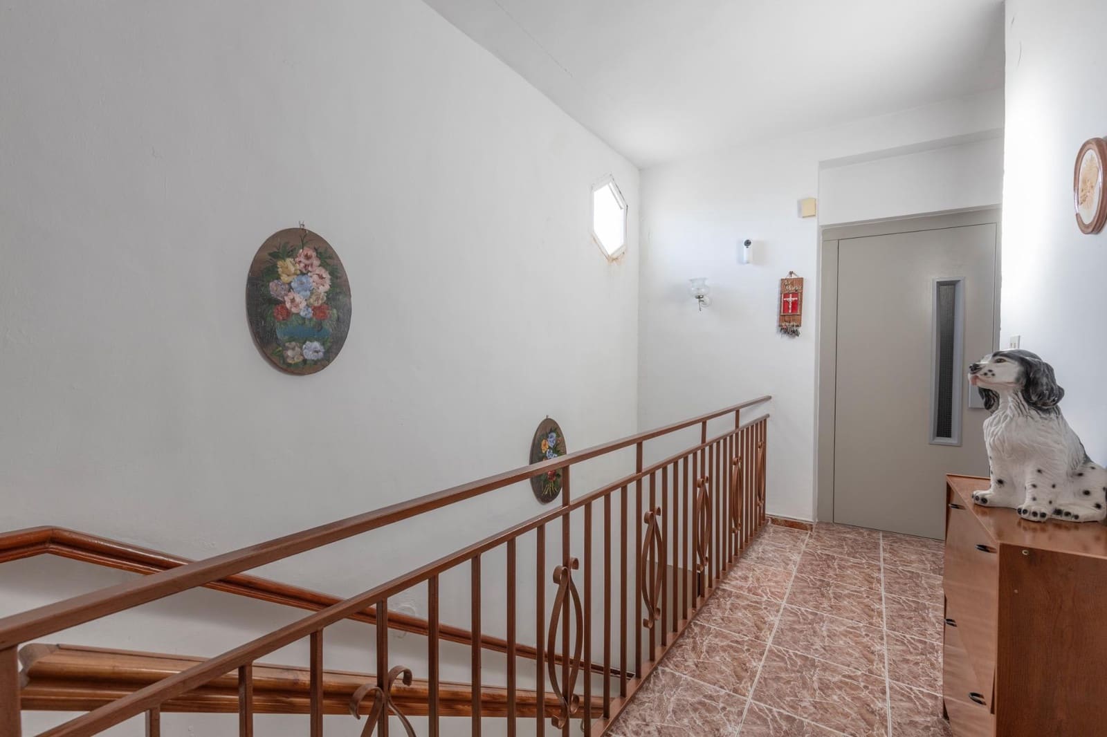 3 bedroom Villa for sale in Huetor Tajar with garage - € 170,000 (Ref: 9674897)