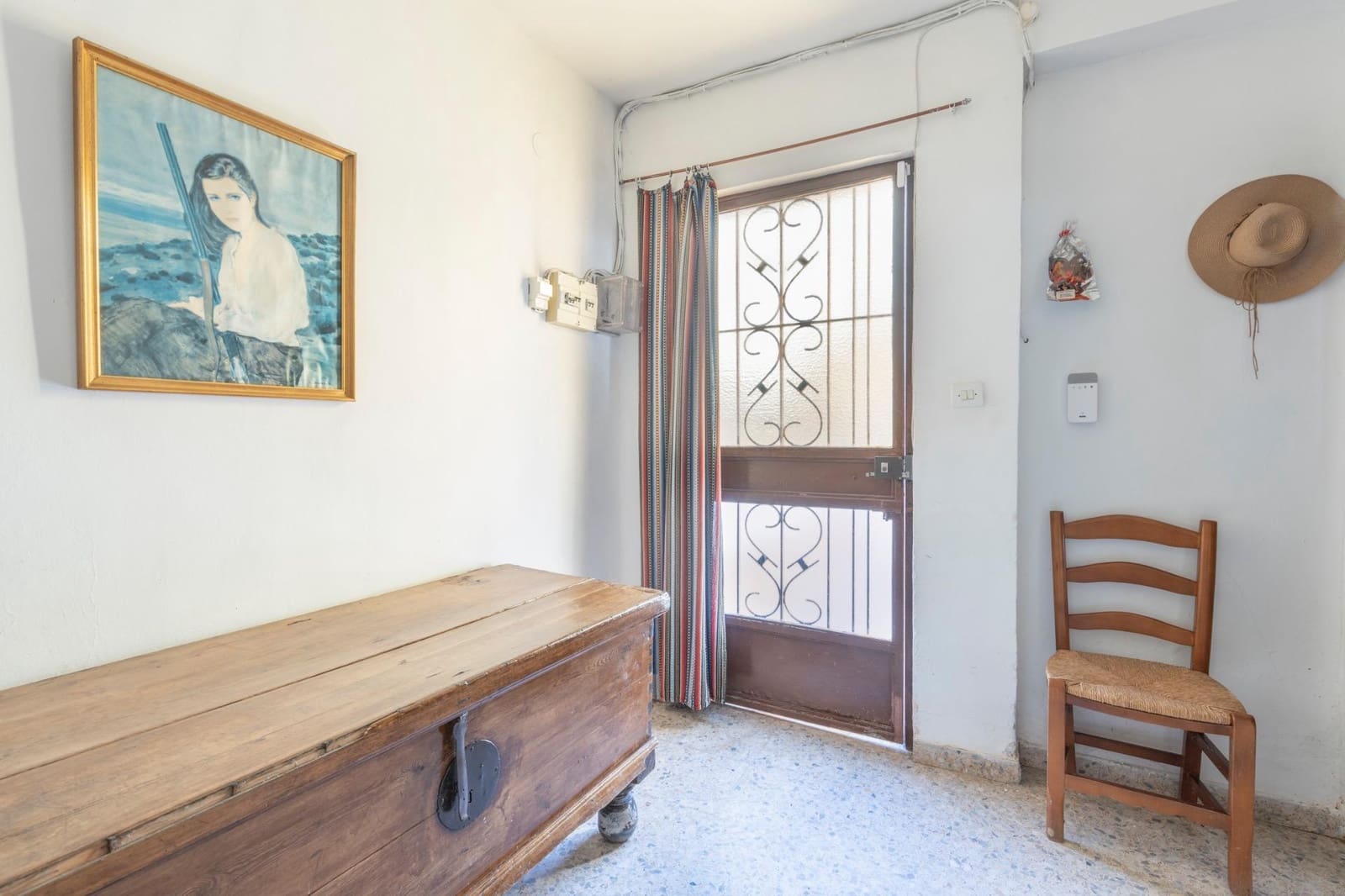 3 bedroom Villa for sale in Huetor Tajar with garage - € 170,000 (Ref: 9674897)