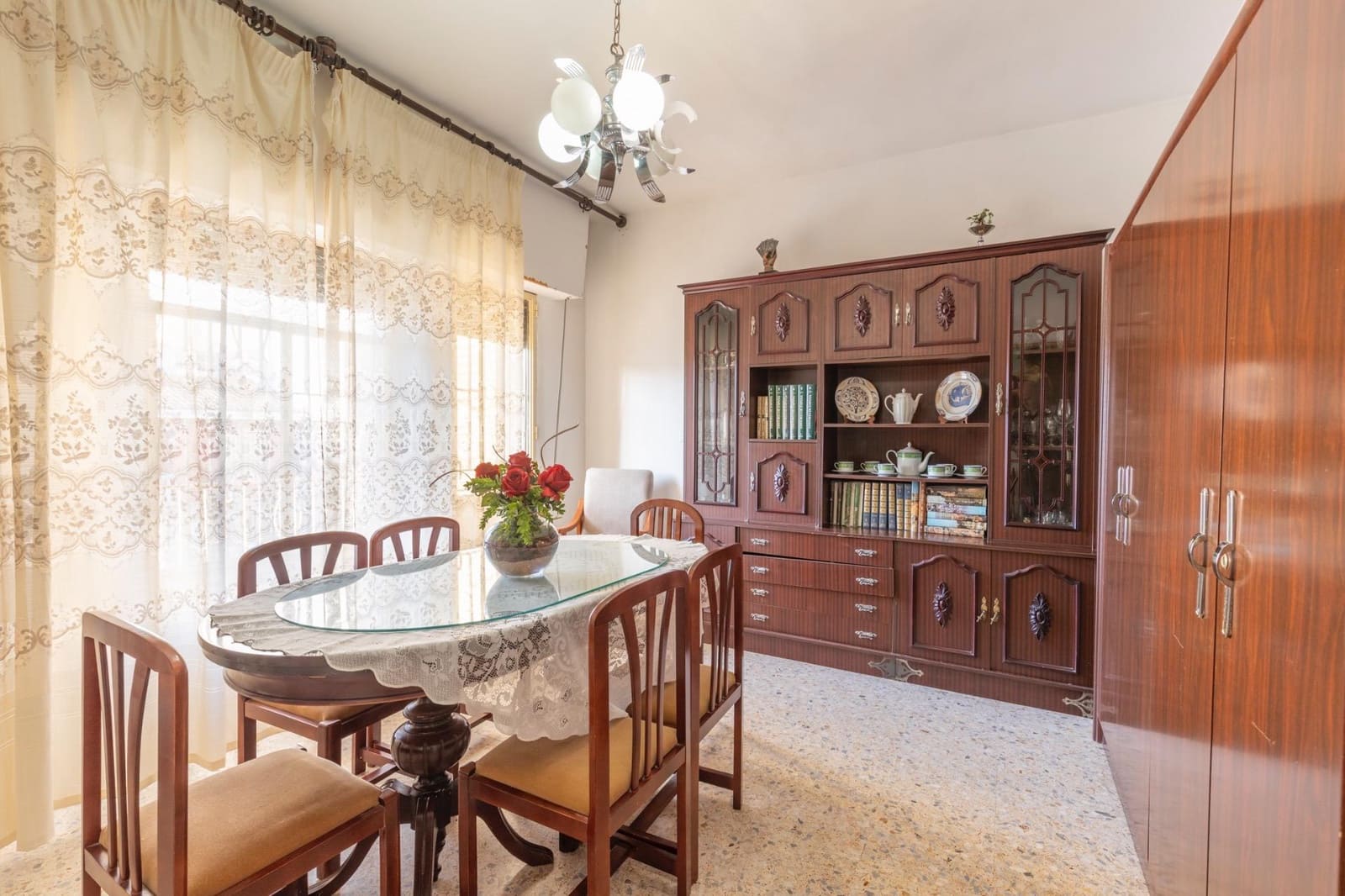 3 bedroom Villa for sale in Huetor Tajar with garage - € 170,000 (Ref: 9674897)