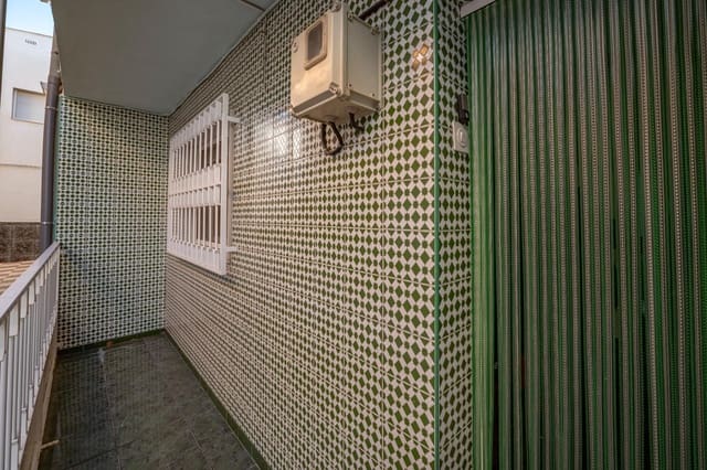 Casa de 5 habitaciones en Atarfe en venta - 140.000 € (Ref: 9674898)