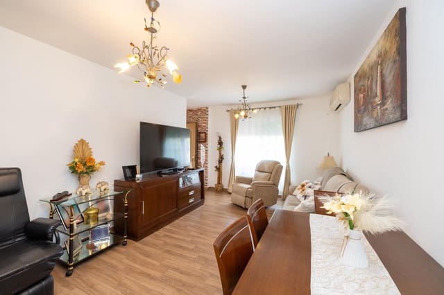 3 bedroom Terraced Villa for sale in Peligros with garage - € 229,000 (Ref: 9674900)