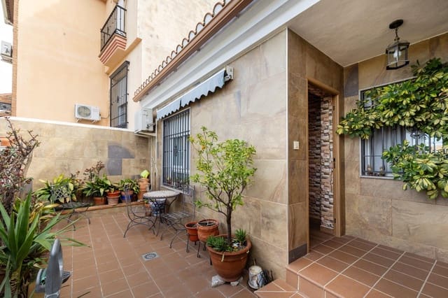 3 bedroom Terraced Villa for sale in Peligros with garage - € 229,000 (Ref: 9674900)