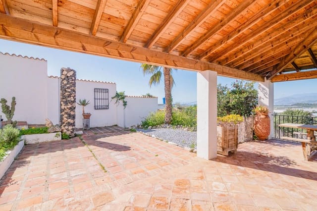 4 sypialnia Willa na sprzedaż w Motril z basenem garażem - 485 000 € (Ref: 9674901)