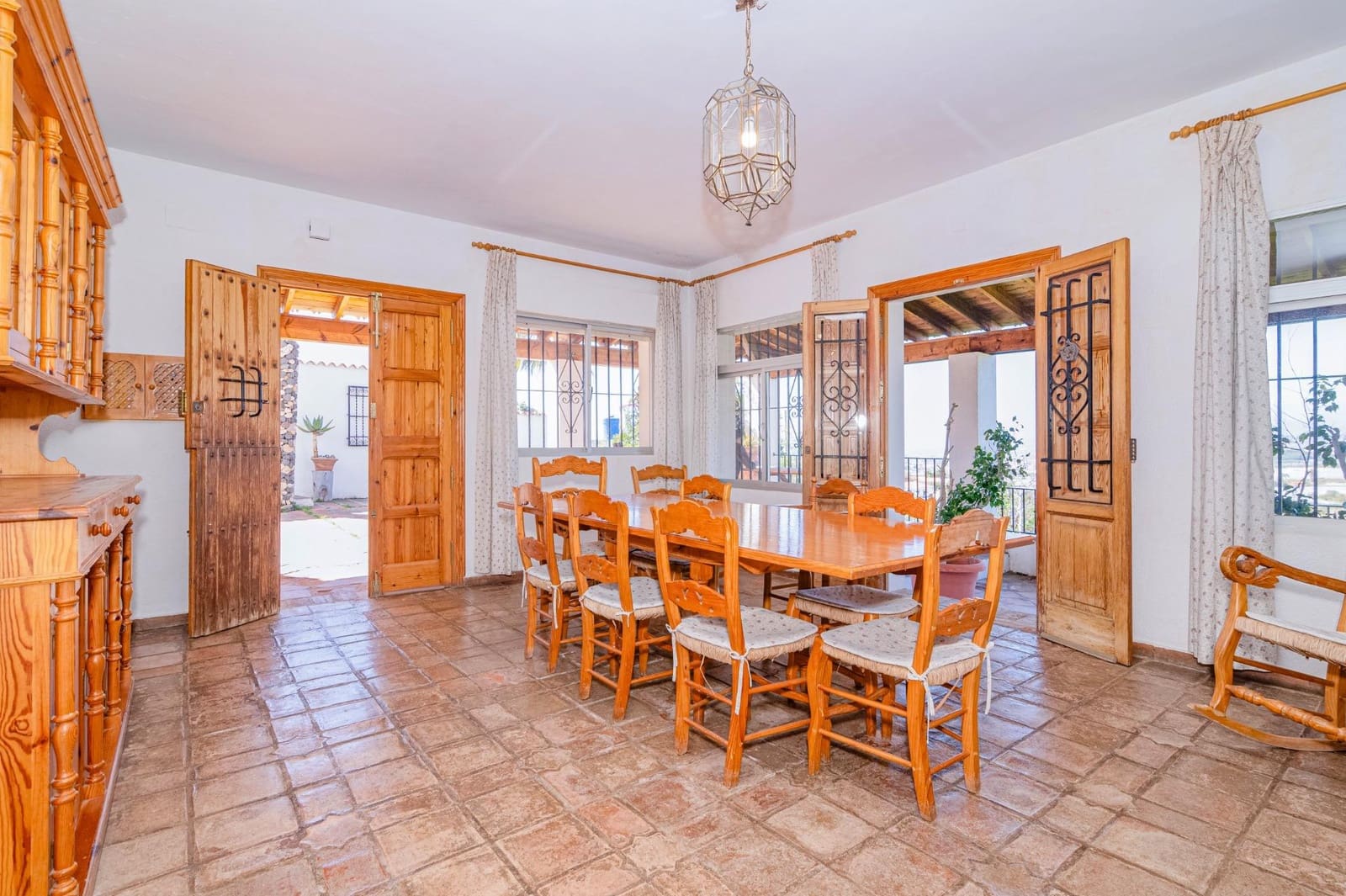 4 sypialnia Willa na sprzedaż w Motril z basenem garażem - 485 000 € (Ref: 9674901)