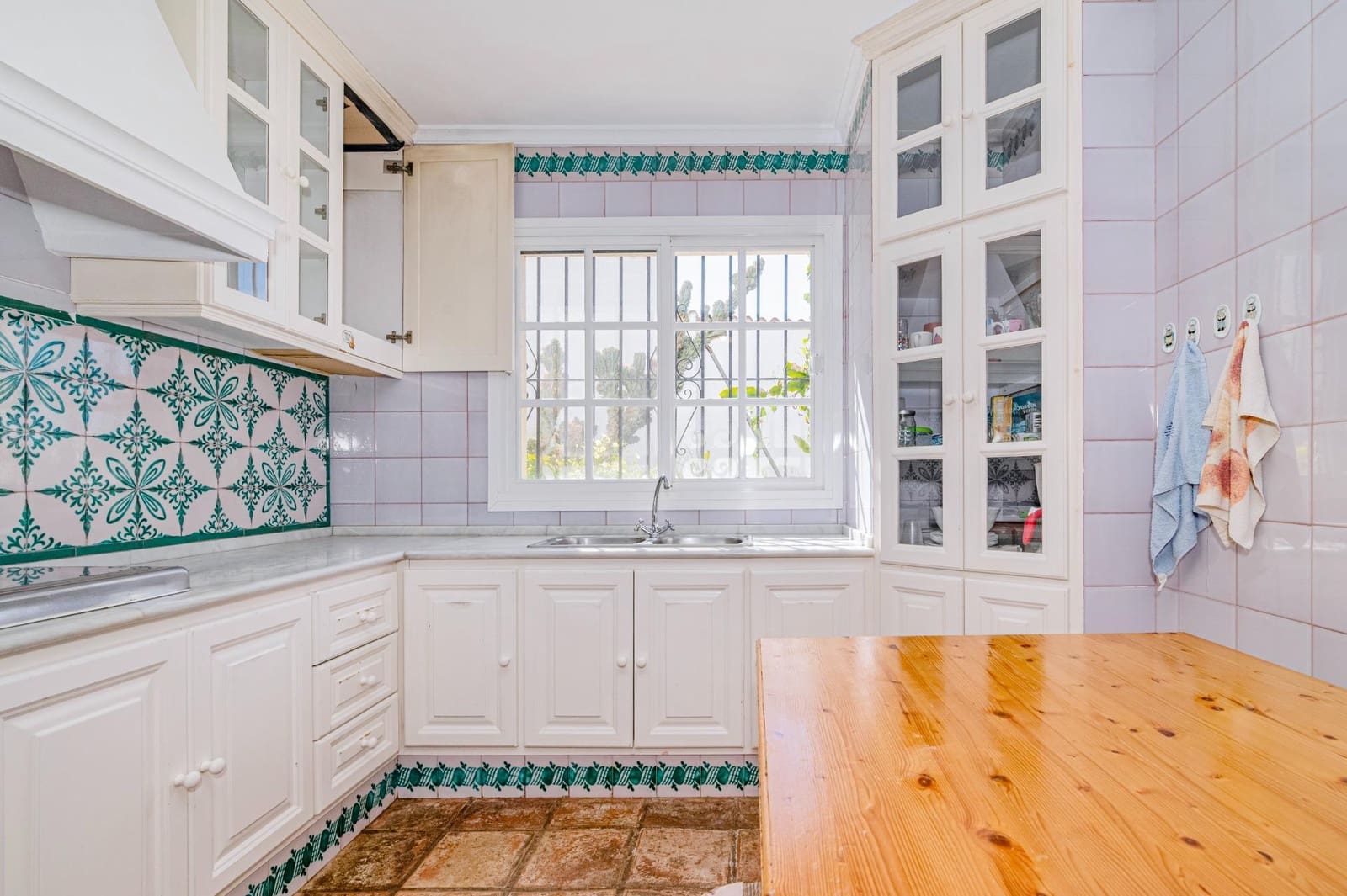 4 sypialnia Willa na sprzedaż w Motril z basenem garażem - 485 000 € (Ref: 9674901)