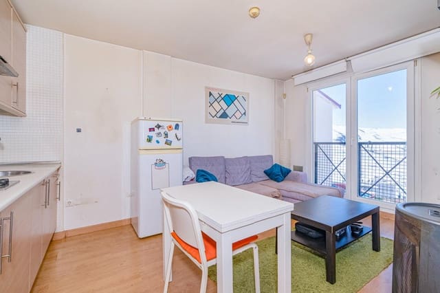 2 chambre Appartement à vendre à Sierra Nevada, Monachil avec piscine garage - 170 000 € (Ref: 9674903)