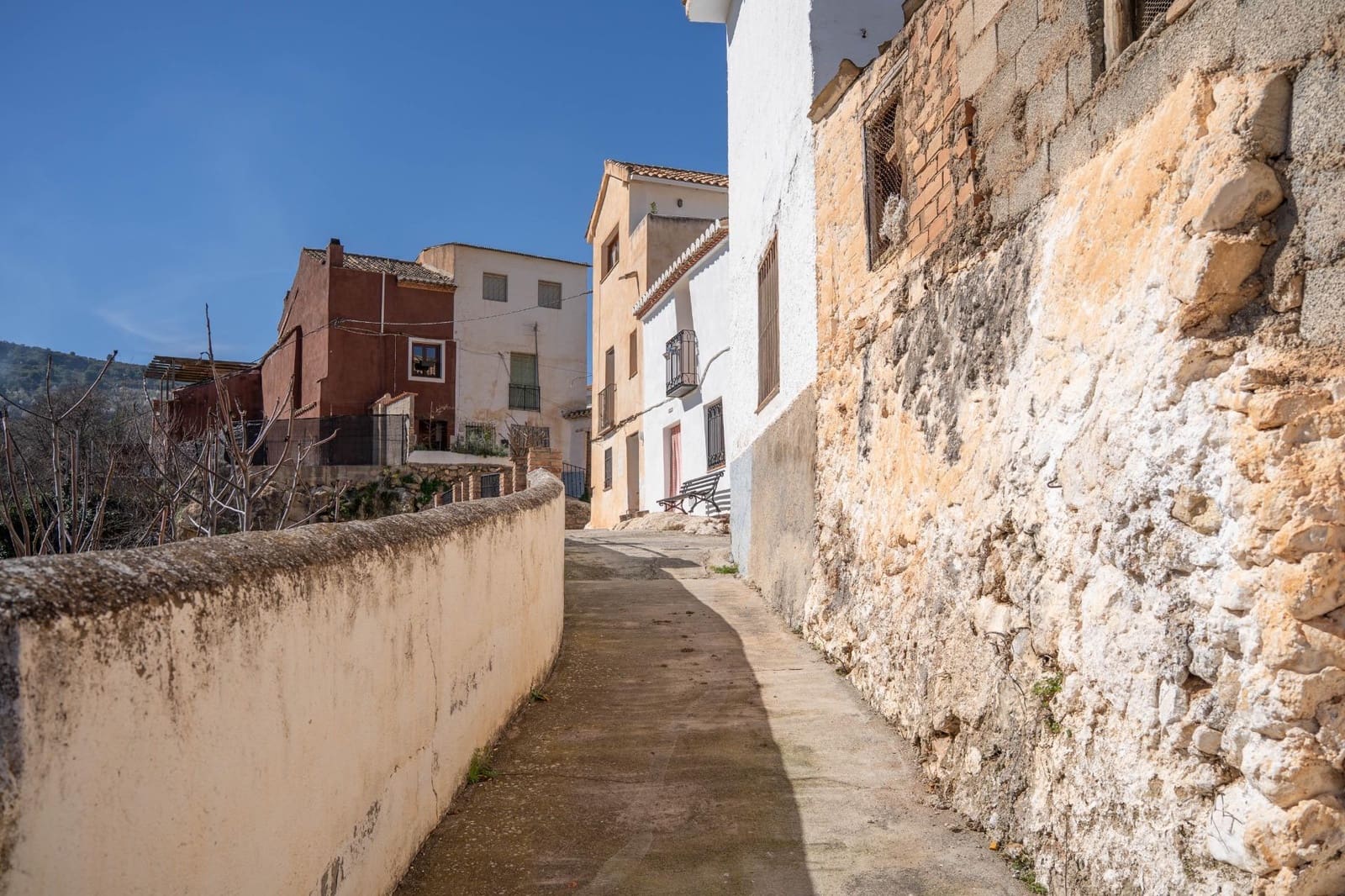 Finca/Casa Rural de 5 habitaciones en Albuñuelas en venta - 82.000 € (Ref: 9674906)